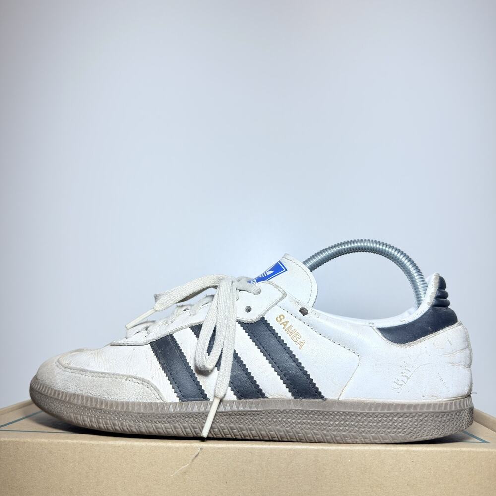 Adidas Samba White Navy Blue Leather Sneakers Womens Size 7 Low Top Retro Shoes